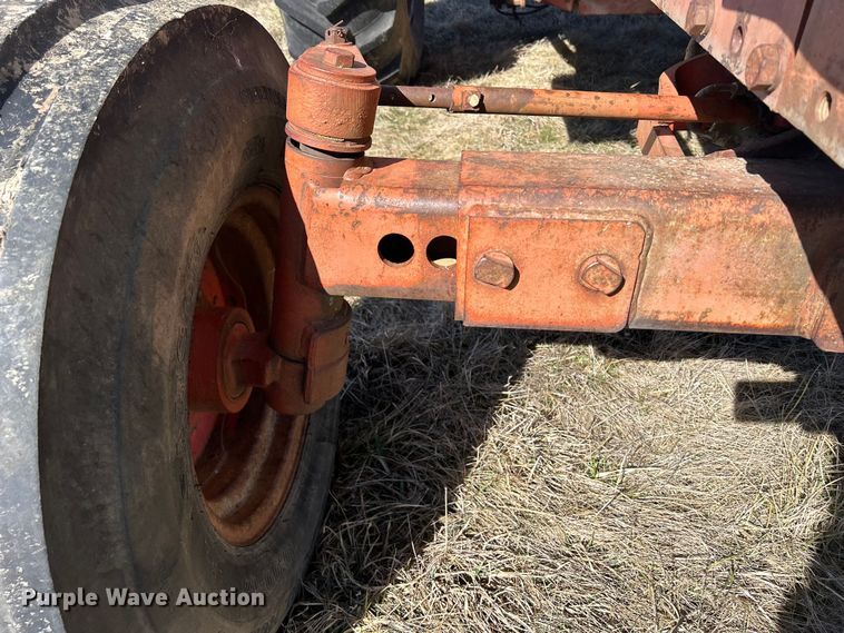 image for item DS0835 Case 1370 tractor