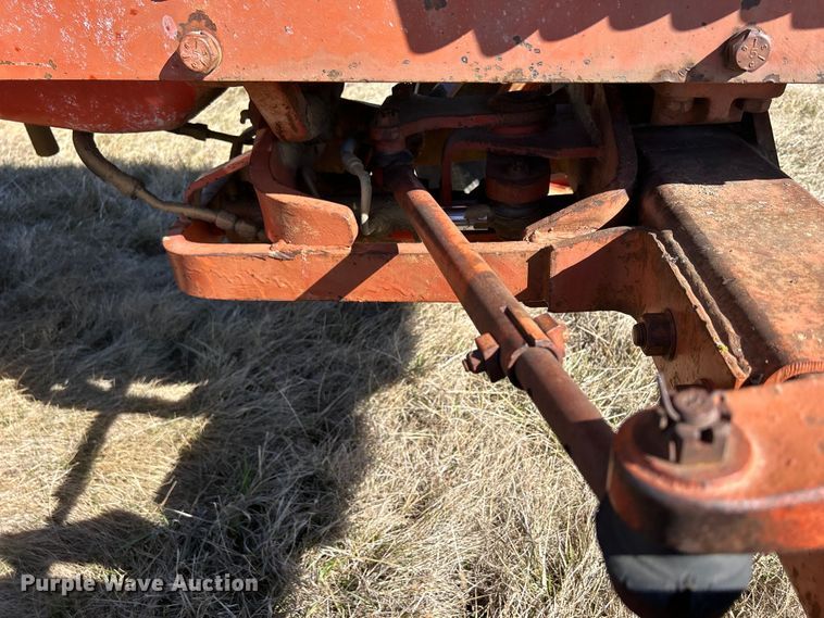 image for item DS0835 Case 1370 tractor