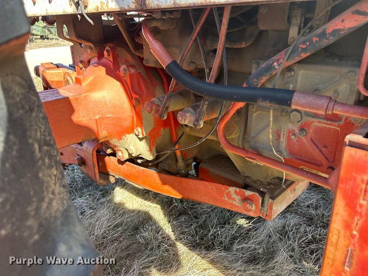 image for item DS0835 Case 1370 tractor