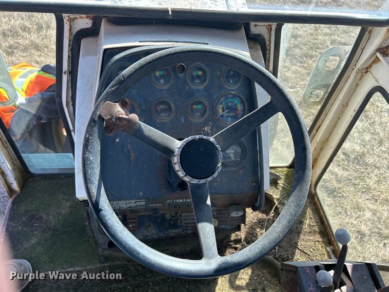 image for item DS0835 Case 1370 tractor