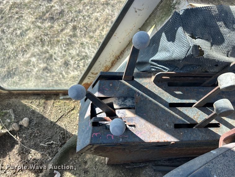 image for item DS0835 Case 1370 tractor