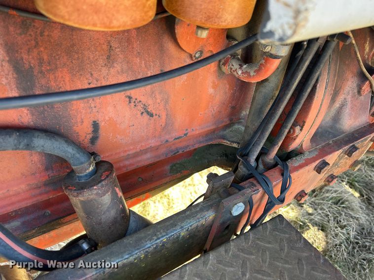 image for item DS0835 Case 1370 tractor