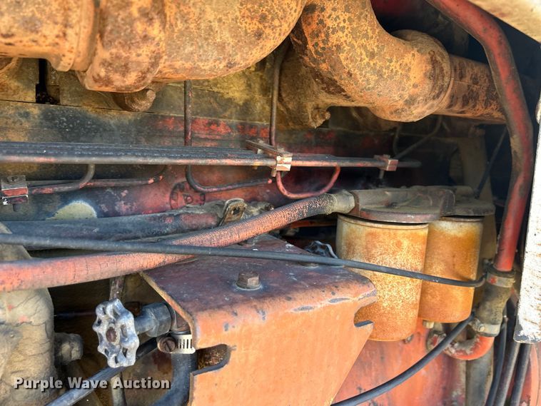 image for item DS0835 Case 1370 tractor