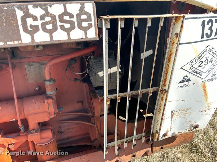 image for item DS0835 Case 1370 tractor