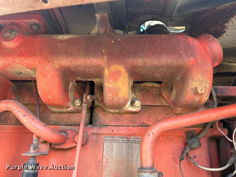 image for item DS0835 Case 1370 tractor