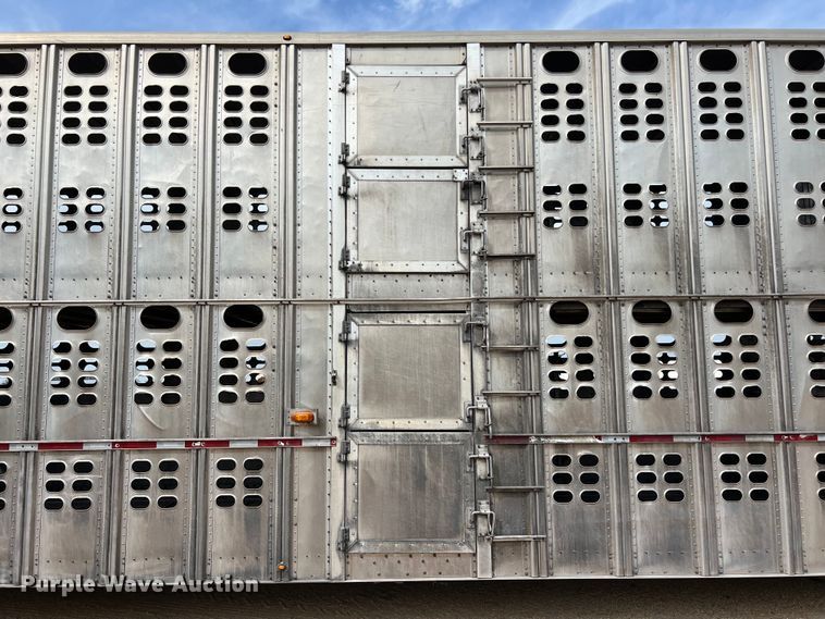 image for item DS2923 2016 Wilson PSDCL-402 livestock trailer