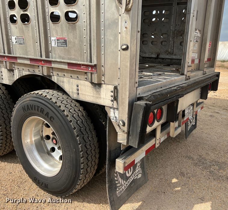 image for item DS2923 2016 Wilson PSDCL-402 livestock trailer