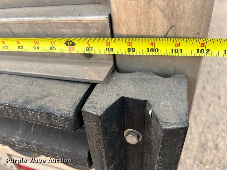 image for item DS2923 2016 Wilson PSDCL-402 livestock trailer