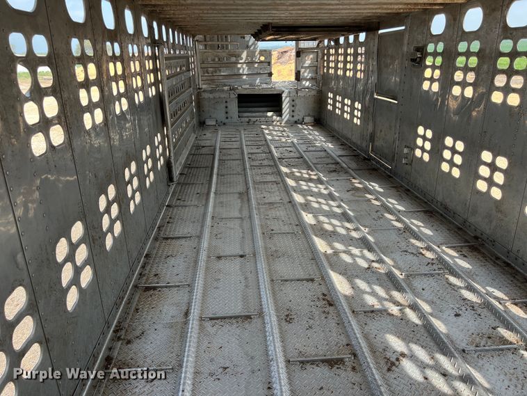 image for item DS2923 2016 Wilson PSDCL-402 livestock trailer