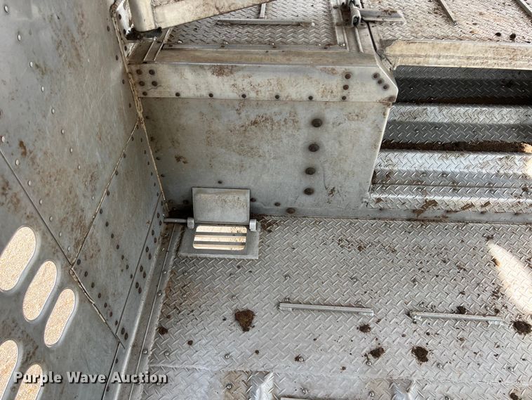 image for item DS2923 2016 Wilson PSDCL-402 livestock trailer