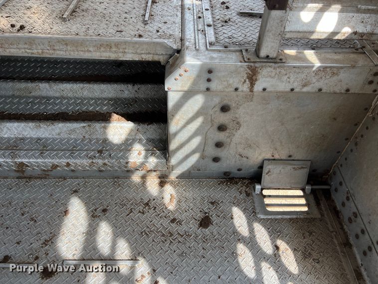 image for item DS2923 2016 Wilson PSDCL-402 livestock trailer