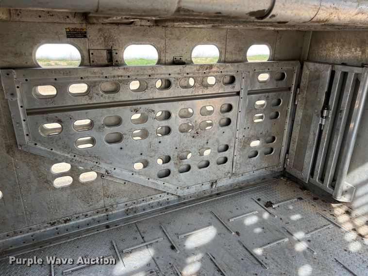 image for item DS2923 2016 Wilson PSDCL-402 livestock trailer