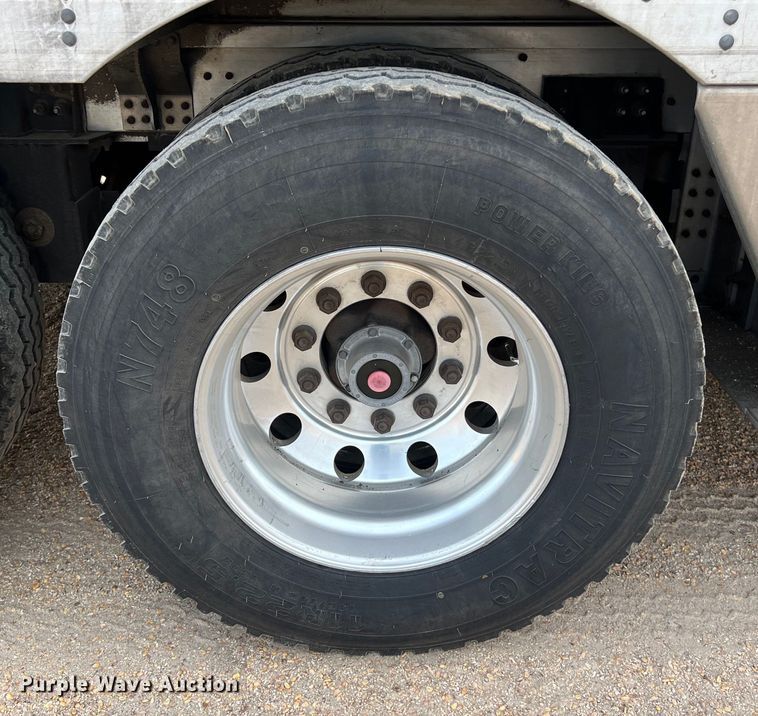 image for item DS2923 2016 Wilson PSDCL-402 livestock trailer