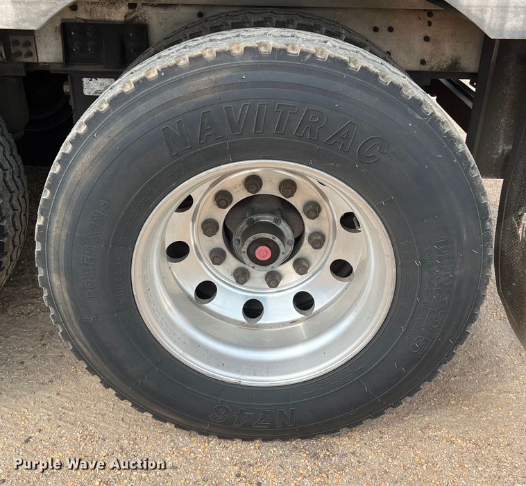 image for item DS2923 2016 Wilson PSDCL-402 livestock trailer