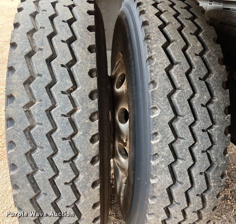 image for item DS2923 2016 Wilson PSDCL-402 livestock trailer