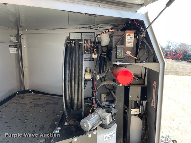 image for item DS5463 2021 Thunder Creek Equipment  FST500  fuel trailer 