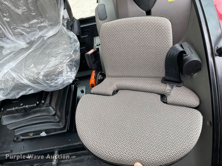 image for item DS5465 2021 Case IH Farmall  75C MFWD tractor