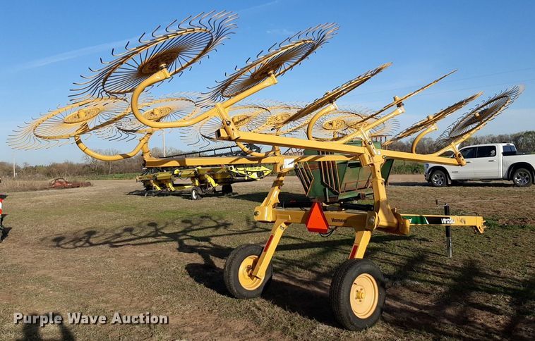 image for item DV9907 2019 Vermeer VR1224 hay rake