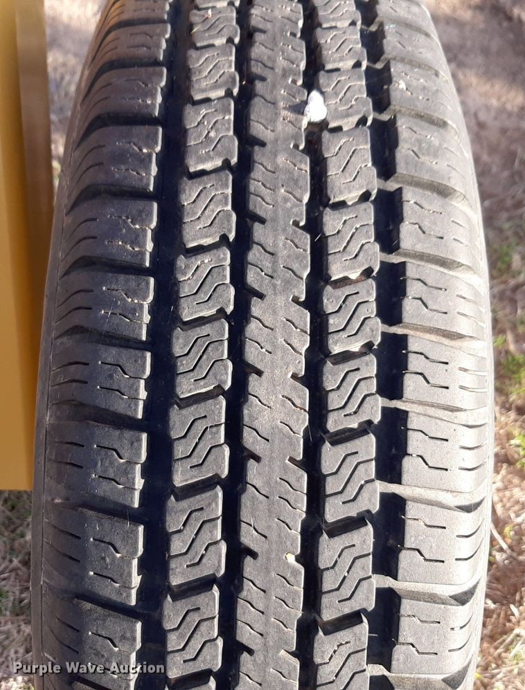 image for item DV9907 2019 Vermeer VR1224 hay rake