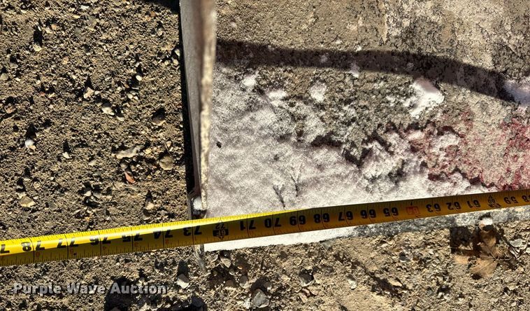 image for item EH6551 2005 Mahindra 4510C MFWD tractor