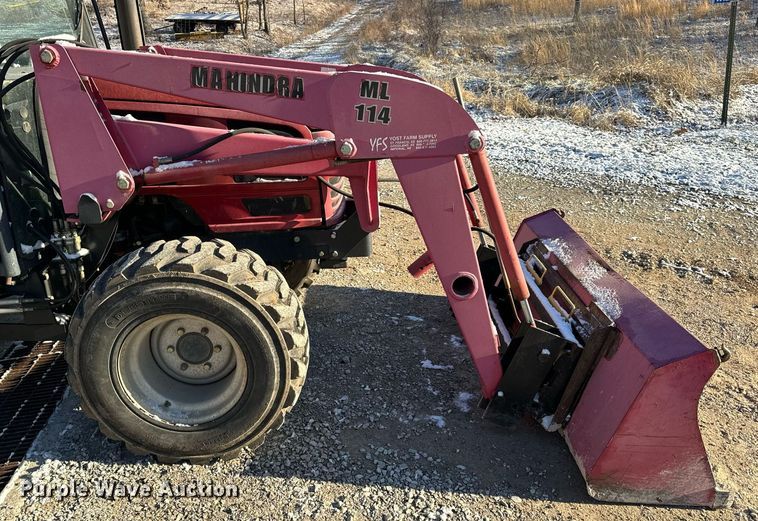 image for item EH6551 2005 Mahindra 4510C MFWD tractor