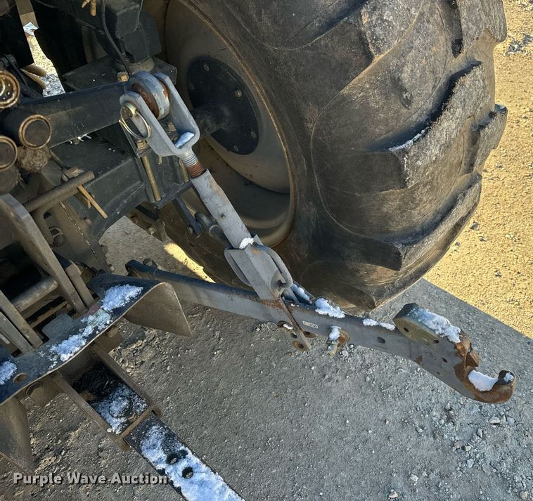 image for item EH6551 2005 Mahindra 4510C MFWD tractor