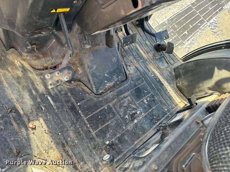 image for item EH6551 2005 Mahindra 4510C MFWD tractor