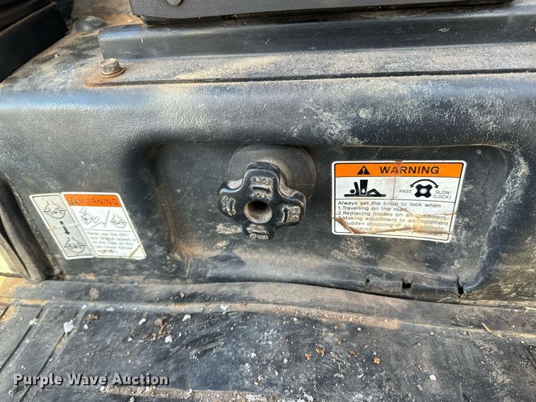 image for item EH6551 2005 Mahindra 4510C MFWD tractor