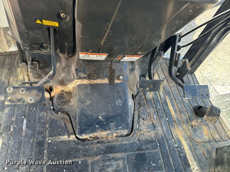 image for item EH6551 2005 Mahindra 4510C MFWD tractor