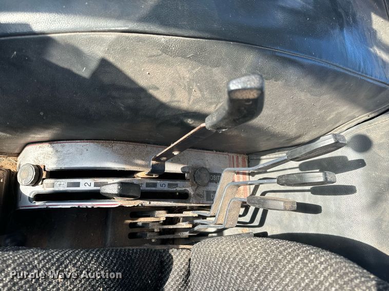 image for item EH6551 2005 Mahindra 4510C MFWD tractor