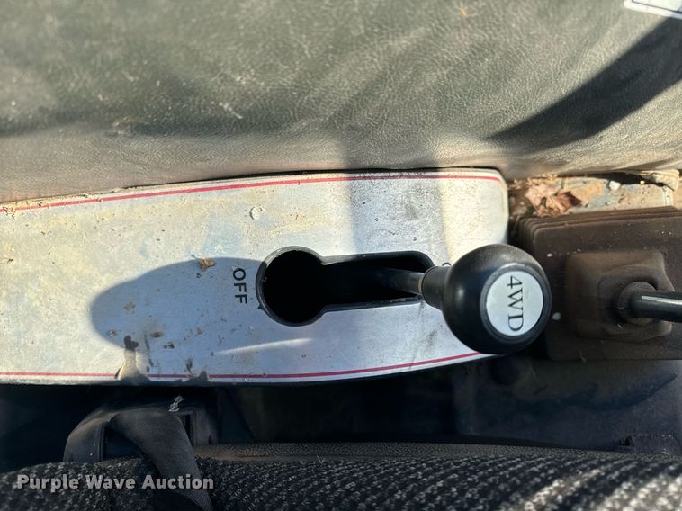 image for item EH6551 2005 Mahindra 4510C MFWD tractor