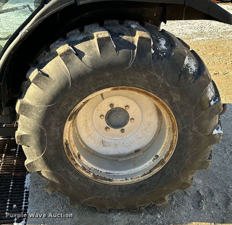 image for item EH6551 2005 Mahindra 4510C MFWD tractor