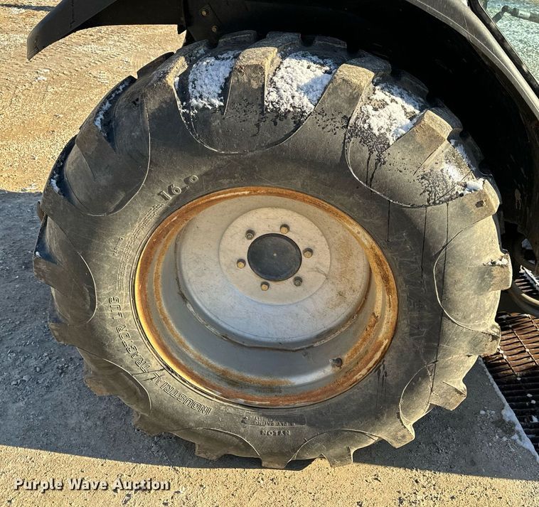 image for item EH6551 2005 Mahindra 4510C MFWD tractor