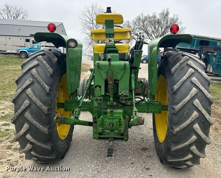 image for item EH6567 1972 John Deere 4320 tractor