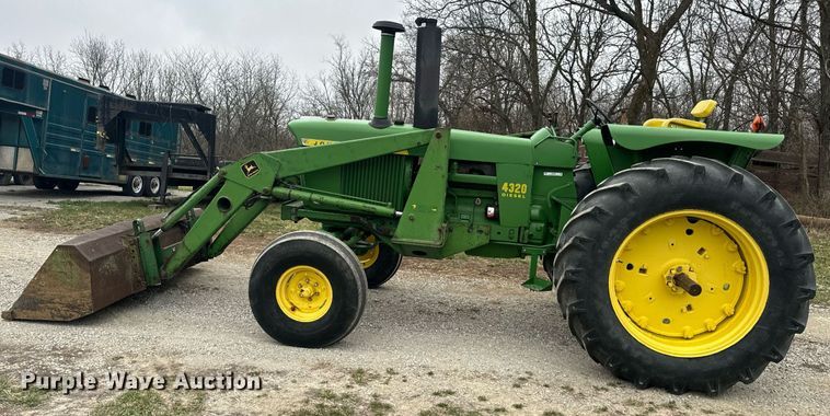 image for item EH6567 1972 John Deere 4320 tractor