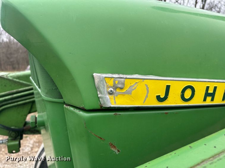 image for item EH6567 1972 John Deere 4320 tractor