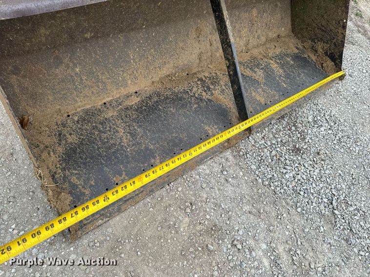 image for item EH6567 1972 John Deere 4320 tractor