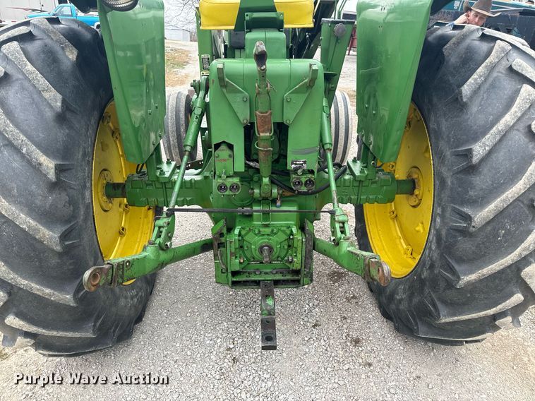 image for item EH6567 1972 John Deere 4320 tractor