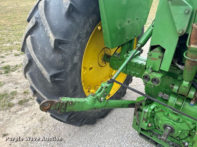 image for item EH6567 1972 John Deere 4320 tractor