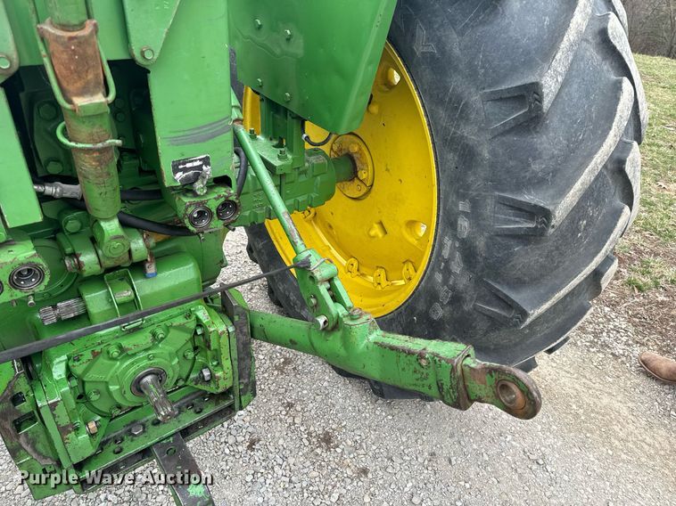 image for item EH6567 1972 John Deere 4320 tractor