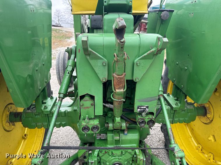 image for item EH6567 1972 John Deere 4320 tractor