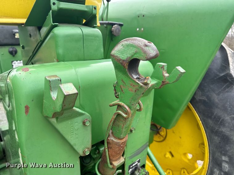 image for item EH6567 1972 John Deere 4320 tractor