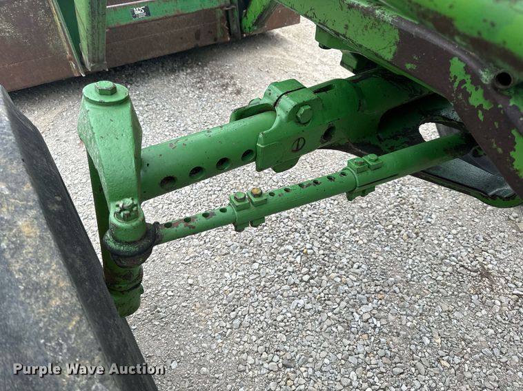 image for item EH6567 1972 John Deere 4320 tractor