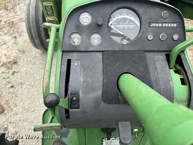 image for item EH6567 1972 John Deere 4320 tractor