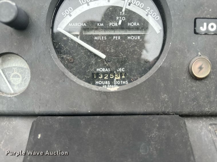 image for item EH6567 1972 John Deere 4320 tractor