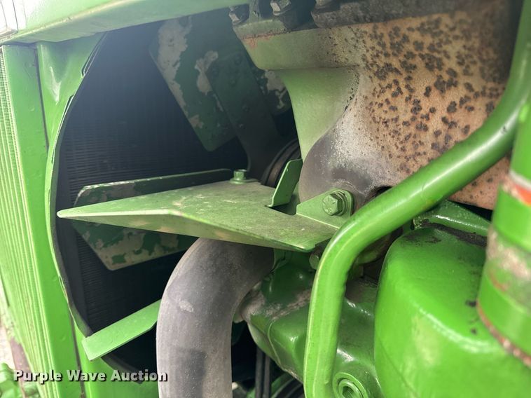 image for item EH6567 1972 John Deere 4320 tractor