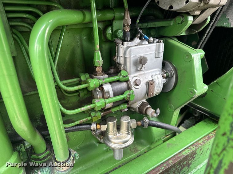 image for item EH6567 1972 John Deere 4320 tractor