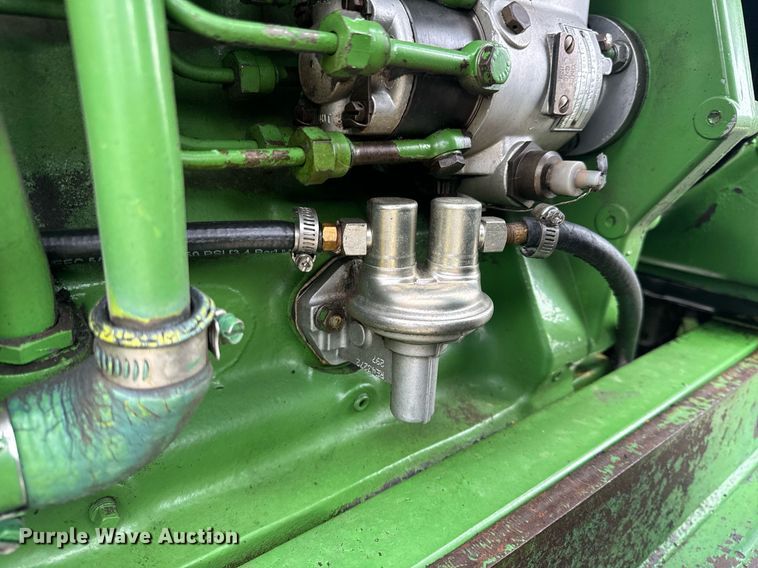 image for item EH6567 1972 John Deere 4320 tractor