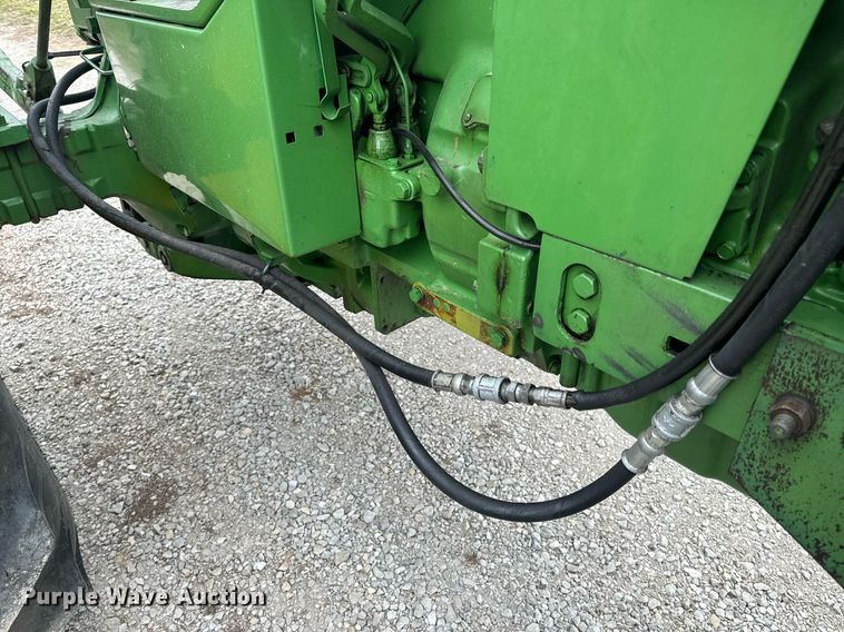 image for item EH6567 1972 John Deere 4320 tractor