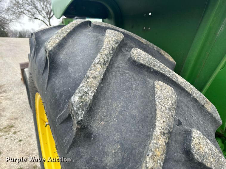 image for item EH6567 1972 John Deere 4320 tractor